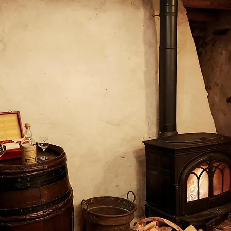 펜션 Maison De Village De Caractere, 10 Pers