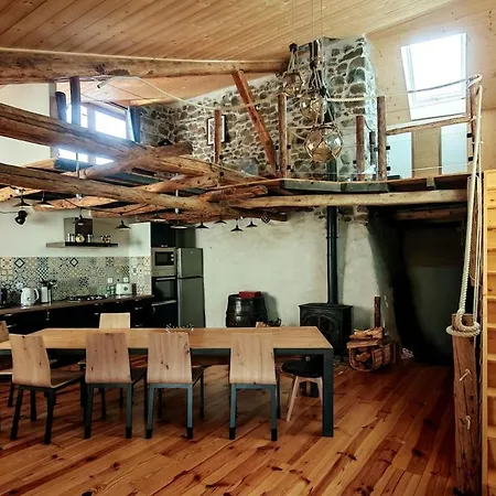 펜션 Maison De Village De Caractere, 10 Pers Beauvezer