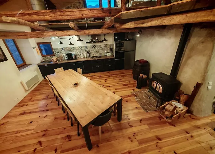 Maison De Village De Caractere, 10 Pers Holiday home Beauvezer