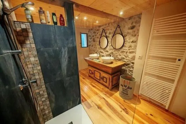 Maison De Village De Caractere, 10 Pers *